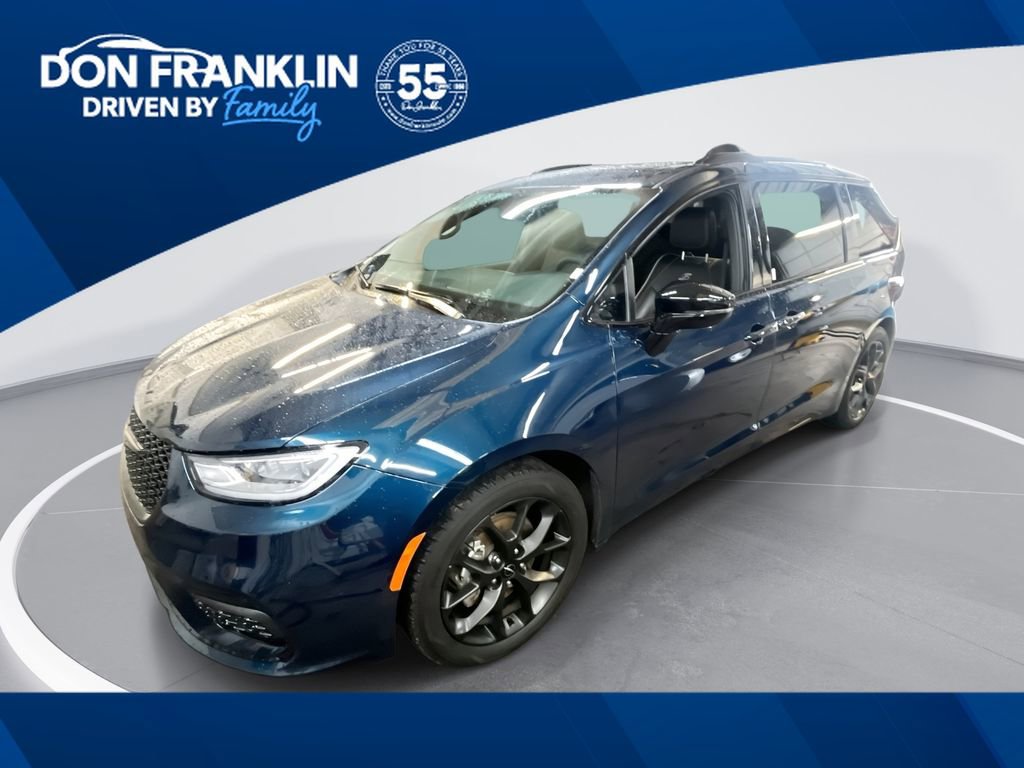 Used 2025 Chrysler Pacifica Limited