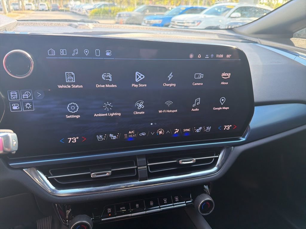 Used 2025 Chevrolet Equinox EV LT w/ Convenience Package II image 12