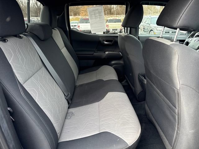 Used 2023 Toyota Tacoma TRD Off-Road image 9