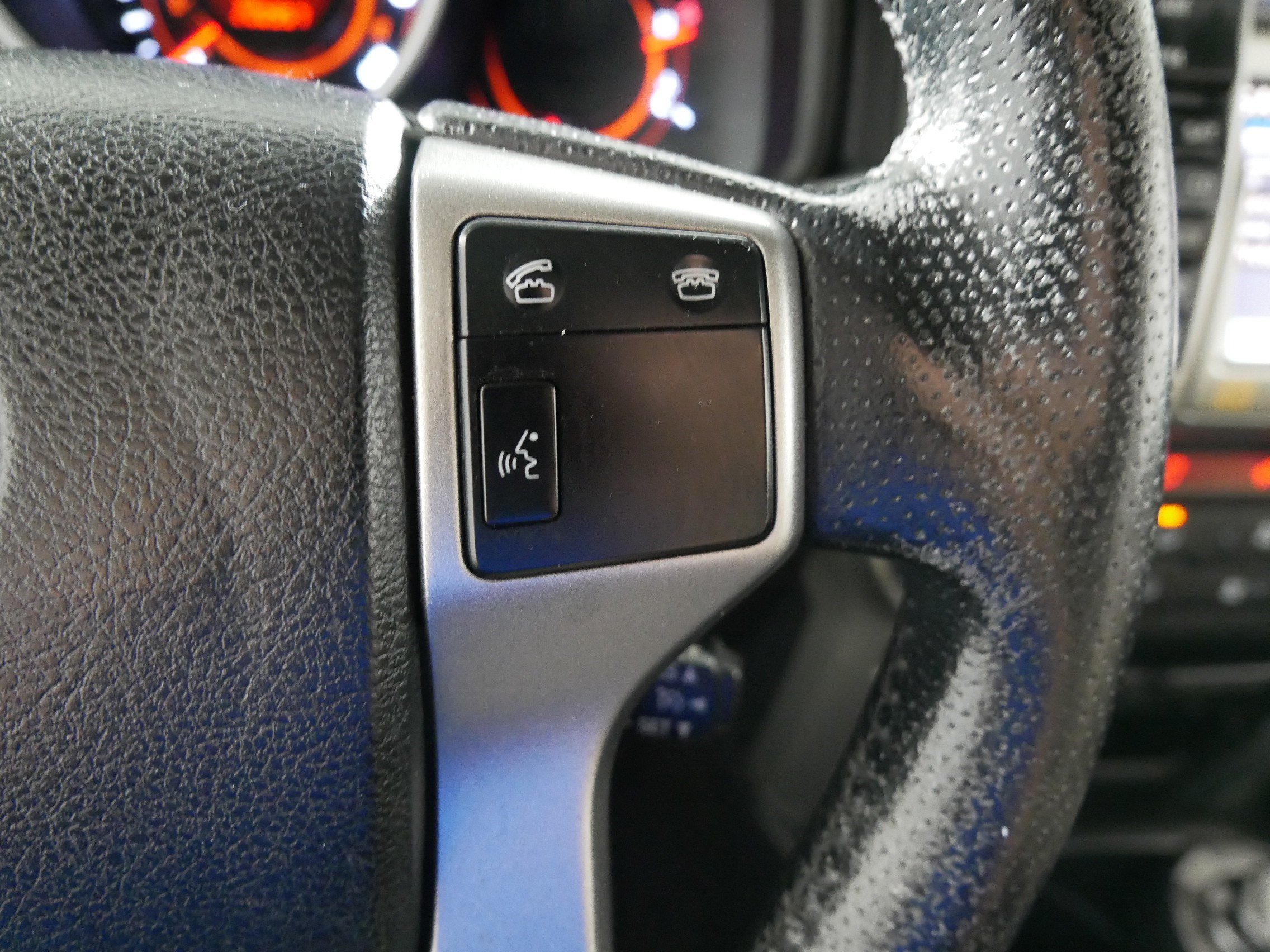 Used 2012 Toyota 4Runner Limited w/ Convenience Pkg AWD/4WD image 28