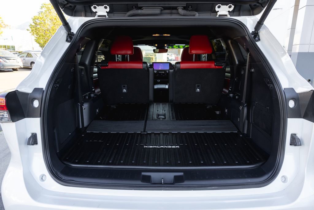 Certified 2024 Toyota Highlander XSE image 8