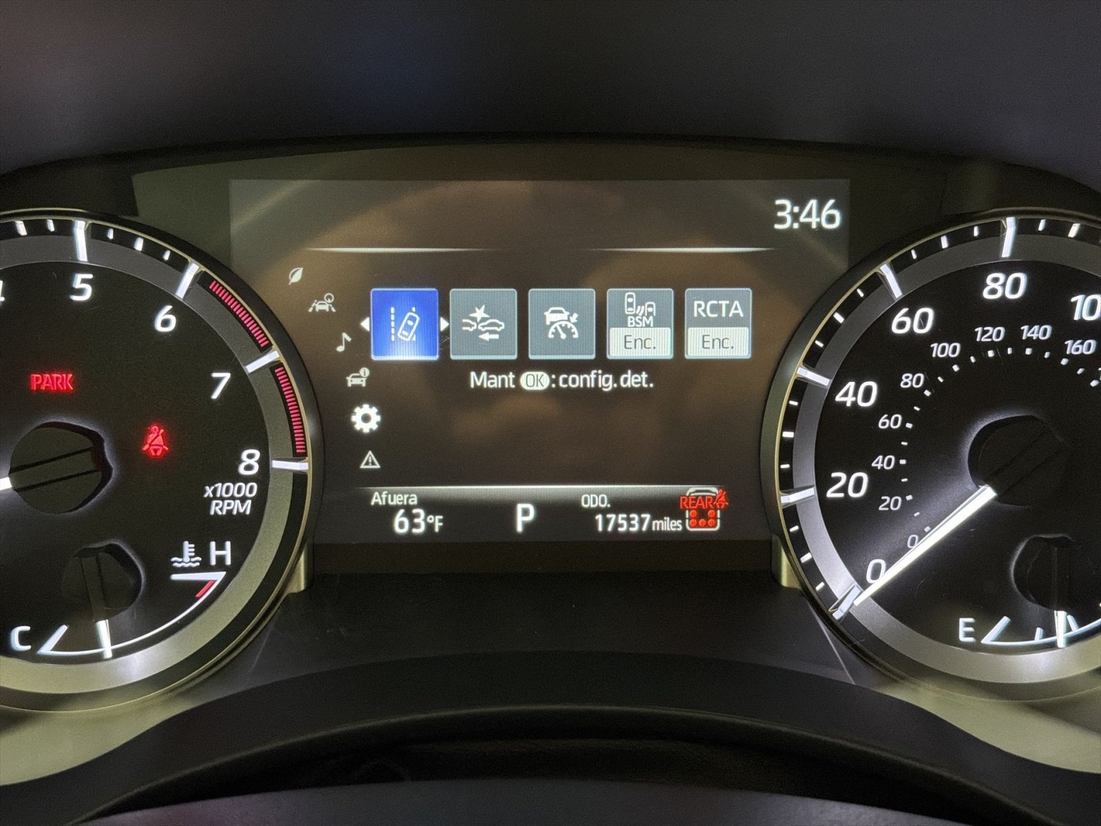 Used 2025 Toyota Highlander XLE AWD/4WD image 17