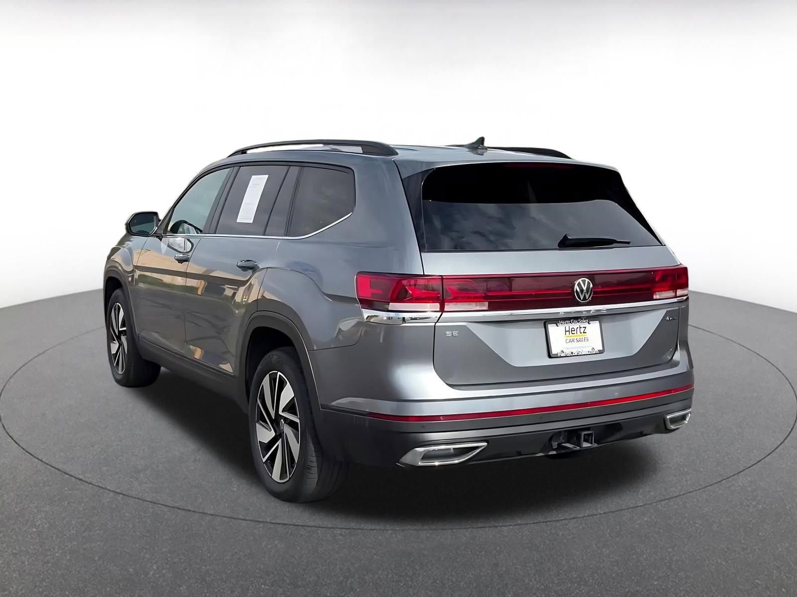 Used 2025 Volkswagen Atlas SE image 11