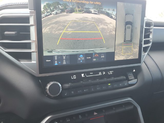 Used 2025 Toyota Sequoia Platinum AWD/4WD image 28