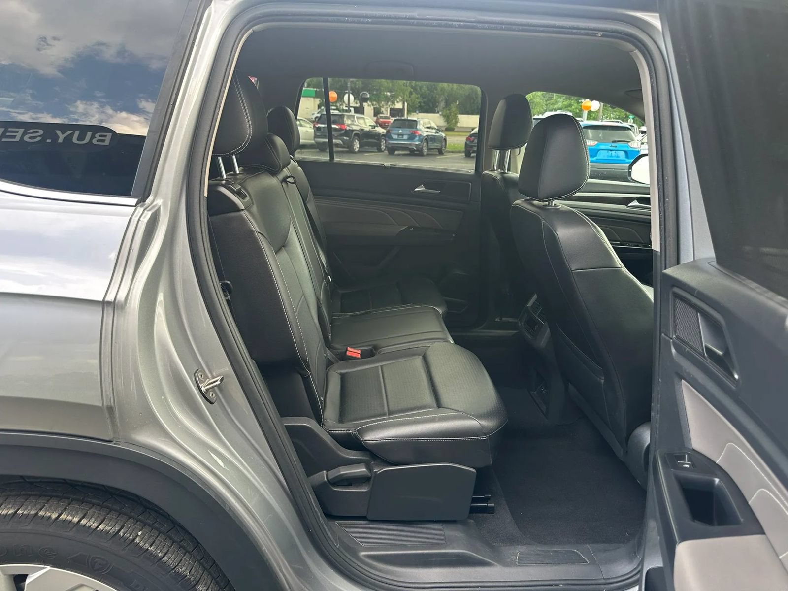 Used 2021 Volkswagen Atlas SE FWD image 22