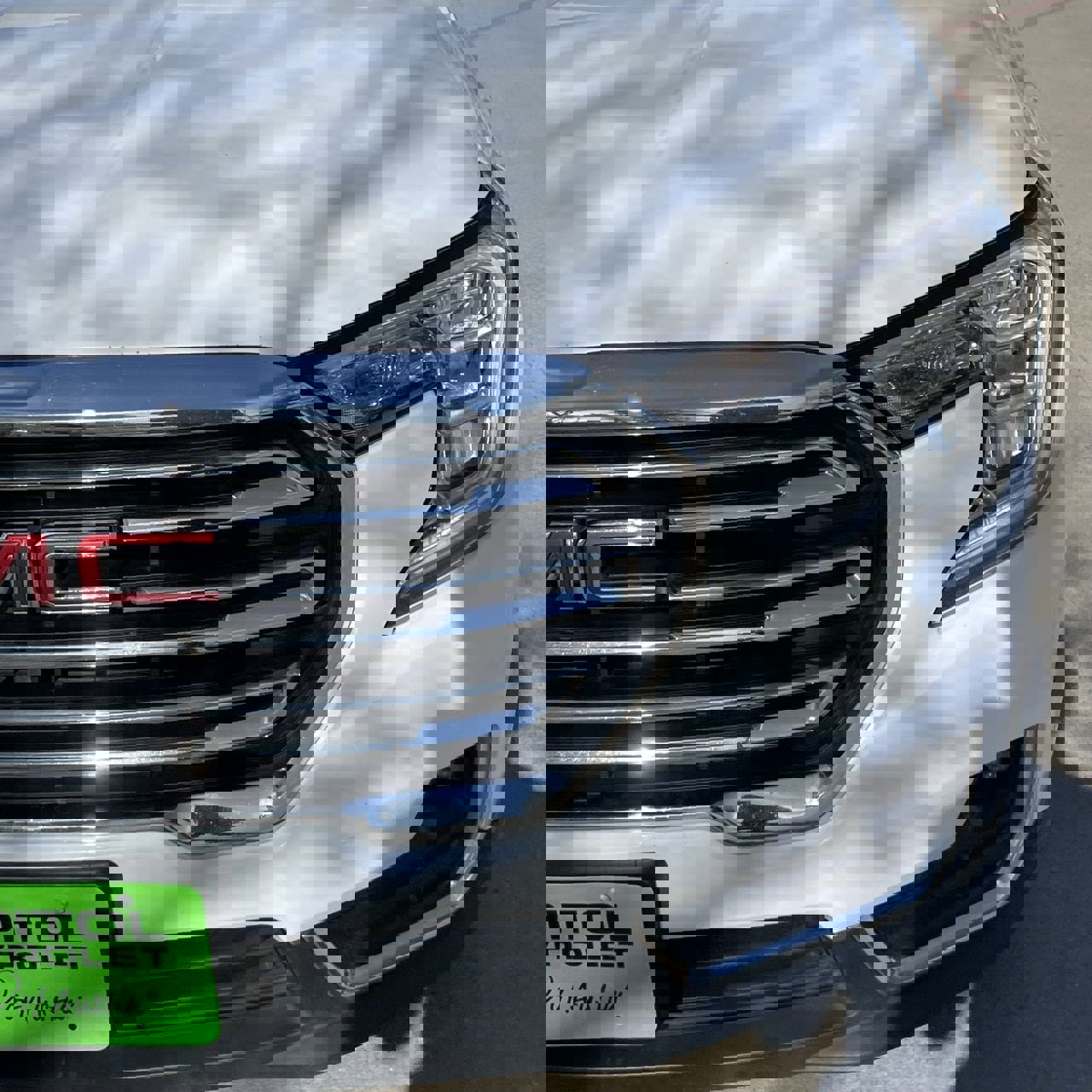 Used 2024 GMC Terrain SLT image 8