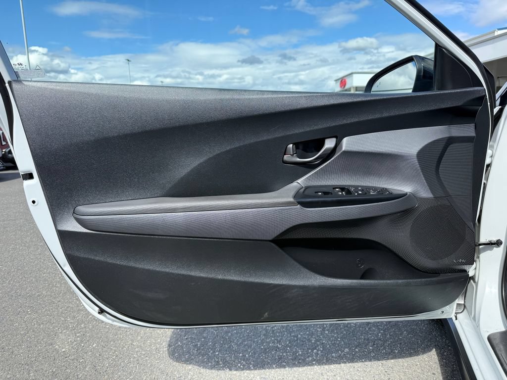 Used 2019 Hyundai Veloster Turbo Ultimate FWD image 17