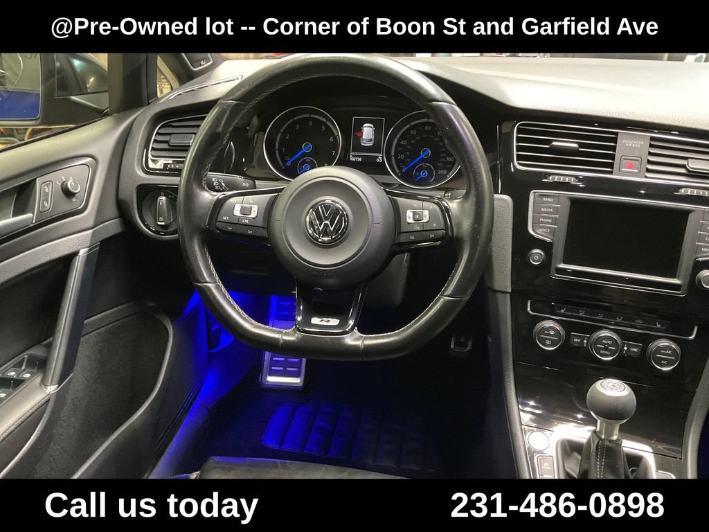 Used 2016 Volkswagen Golf R 4-Door AWD/4WD image 16