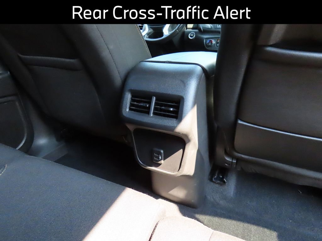 Used 2020 GMC Terrain SLE w/ Driver Convenience Package image 16