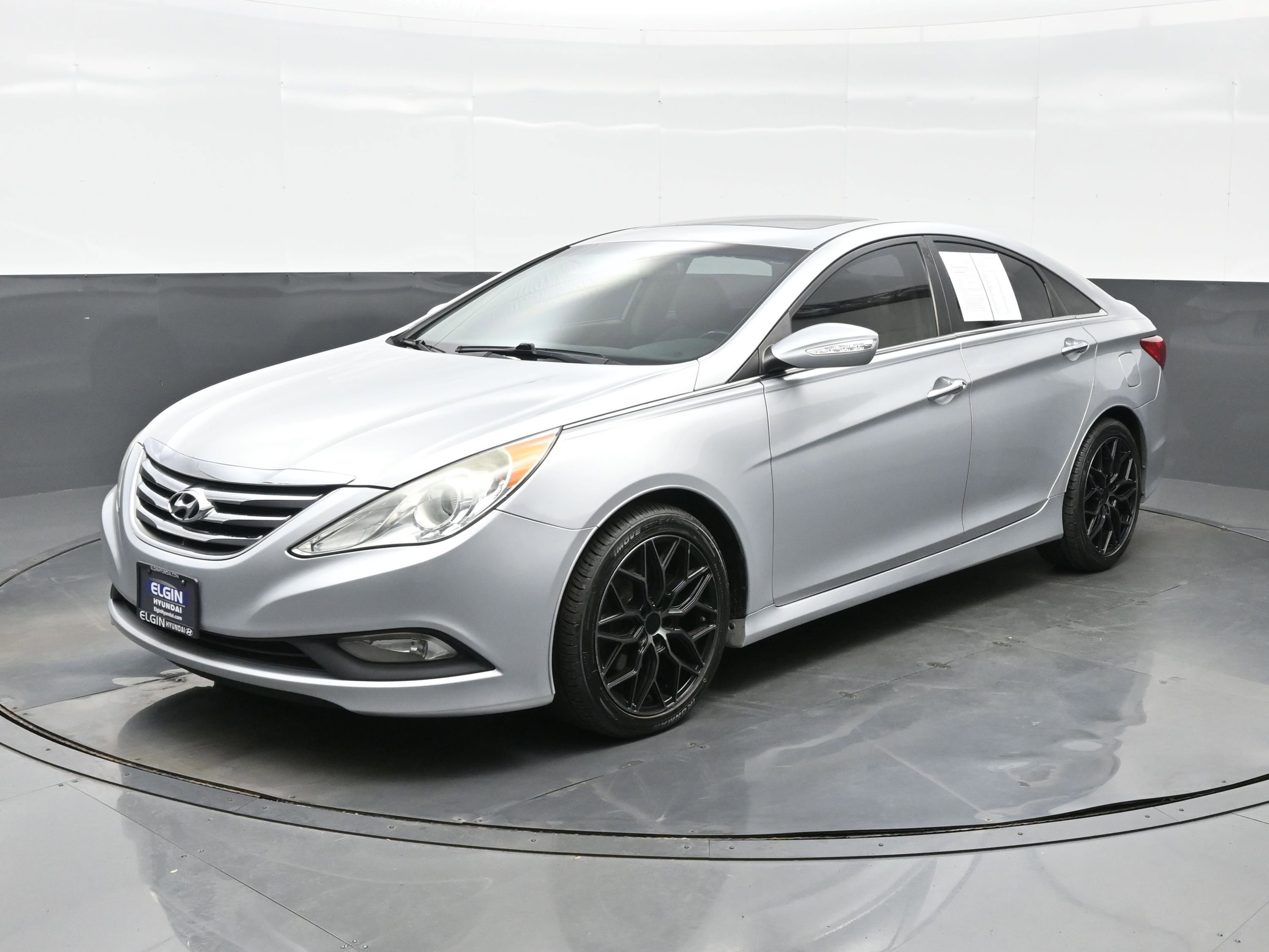 Used 2014 Hyundai Sonata SE w/ Premium Package 03 FWD image 2
