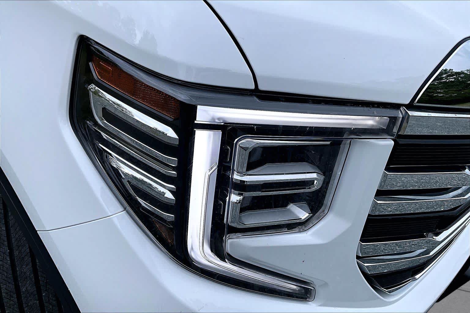 Used 2026 GMC Sierra 1500 SLT AWD/4WD image 28