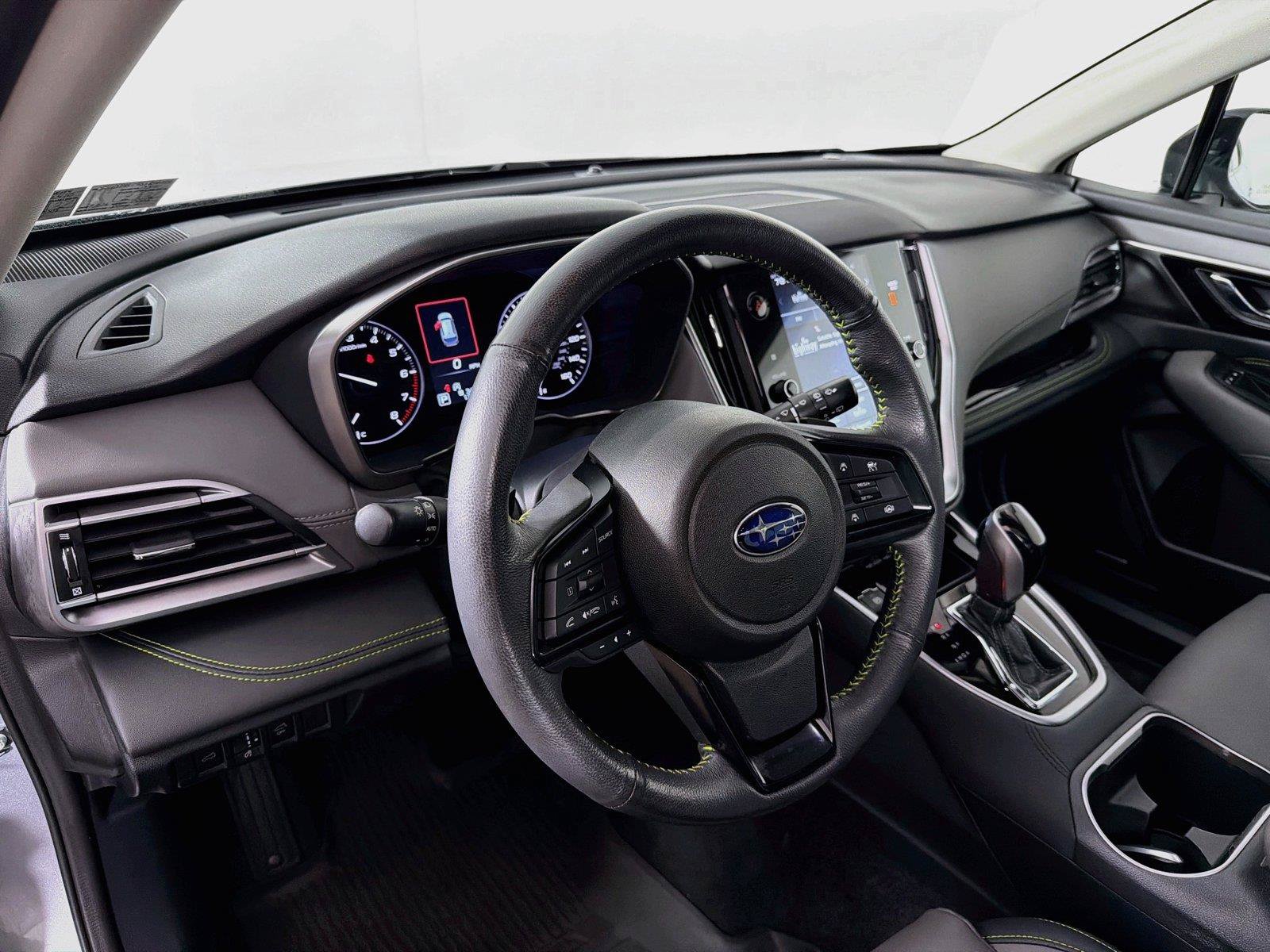 Used 2025 Subaru Outback Onyx Edition AWD/4WD image 16