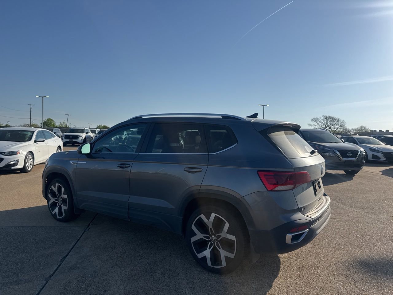 Used 2022 Volkswagen Taos SEL image 13