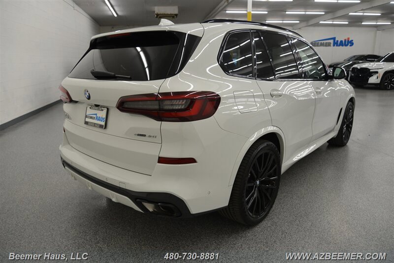 Used 2023 BMW X5 sDrive40i w/ M Sport Package image 9