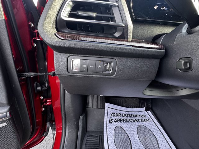 Used 2025 Chevrolet Traverse RS w/ LPO, Floor Liner Package image 17