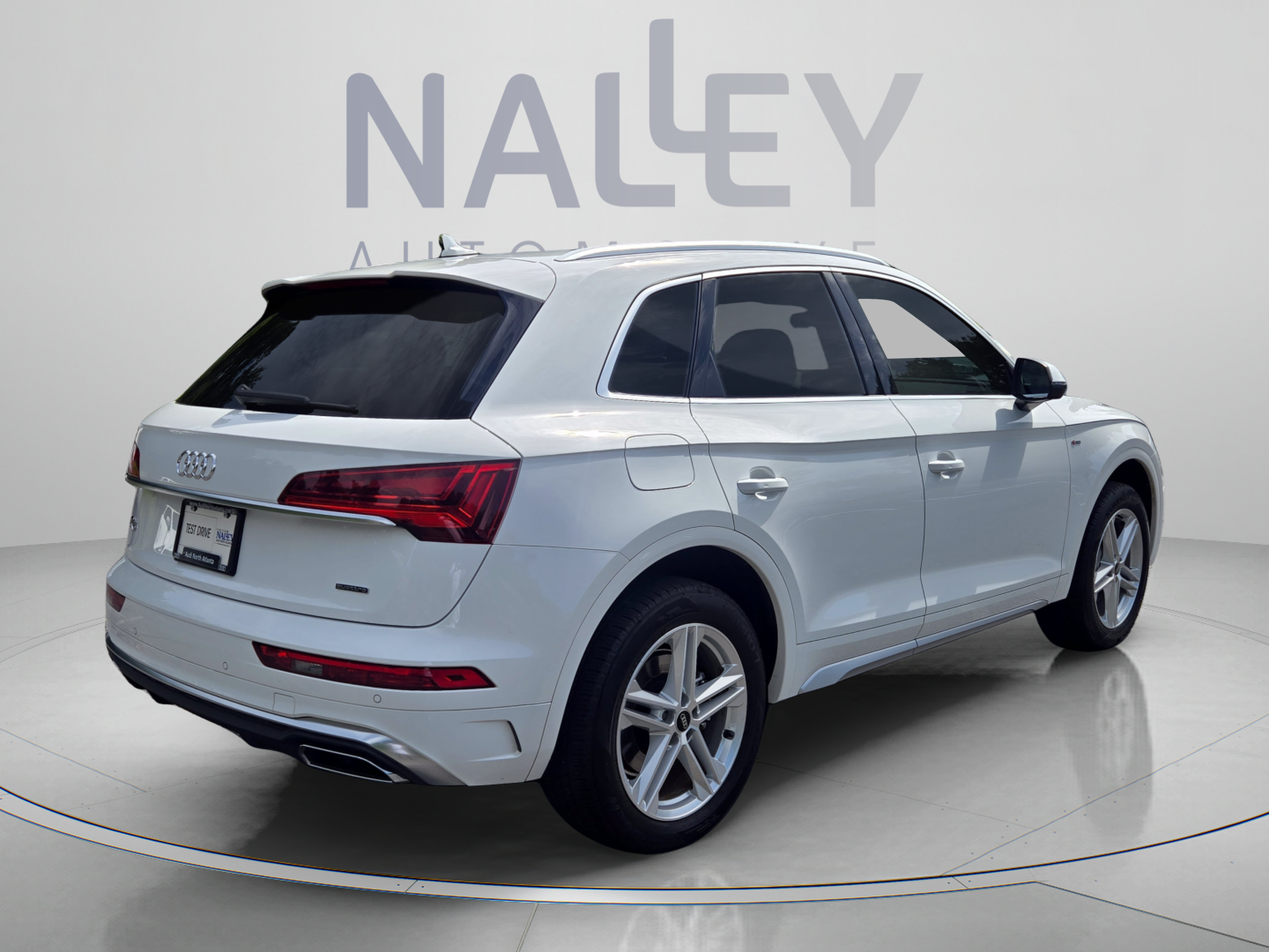 Used 2023 Audi Q5 e Premium AWD/4WD image 5