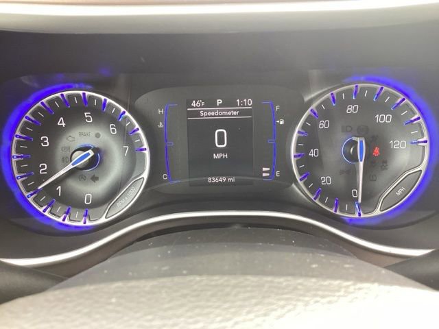 Used 2022 Chrysler Voyager LX image 18