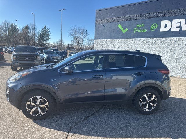 Used 2021 Kia Sportage LX image 2