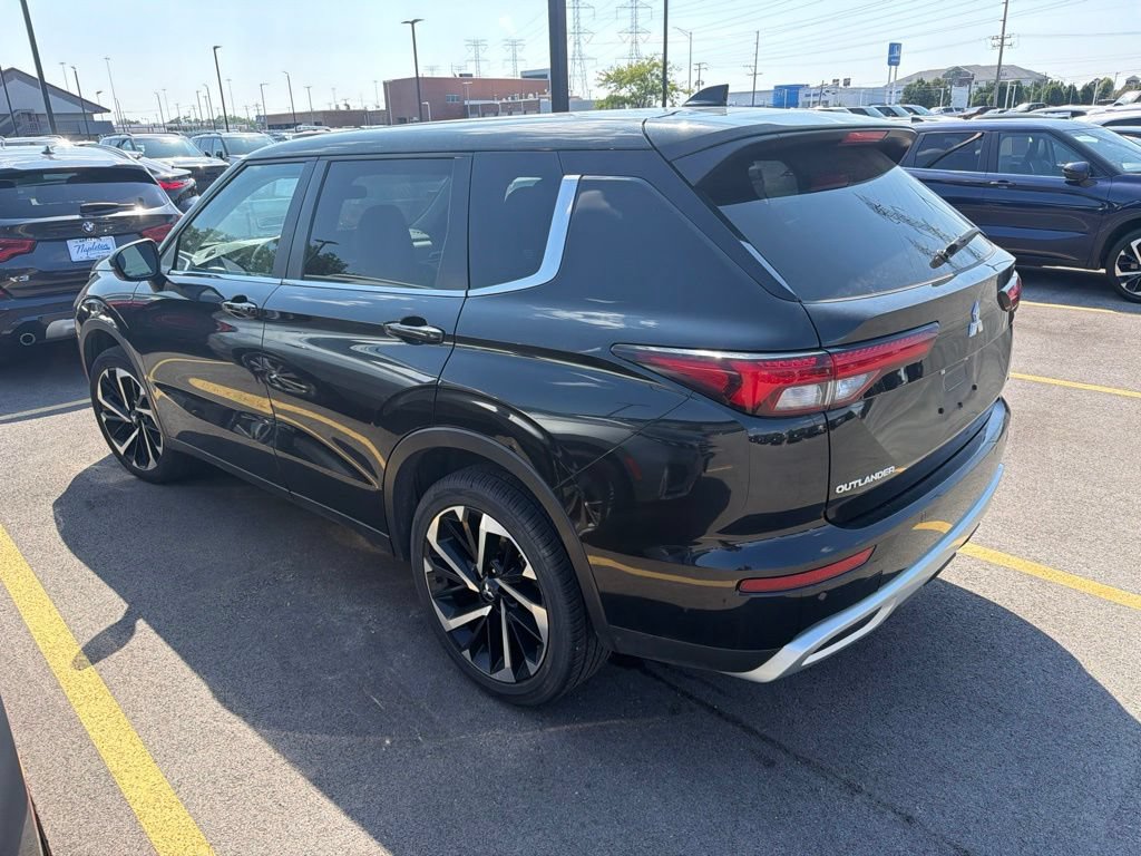 Used 2024 Mitsubishi Outlander SE AWD/4WD image 4