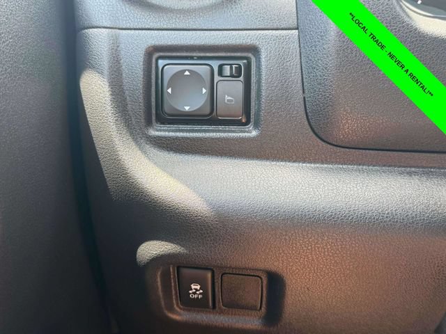 Used 2016 Nissan Versa Note FWD image 11