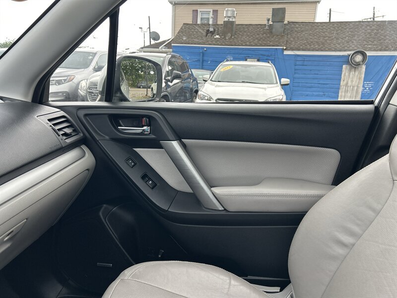 Used 2014 Subaru Forester 2.5i Touring AWD/4WD image 13