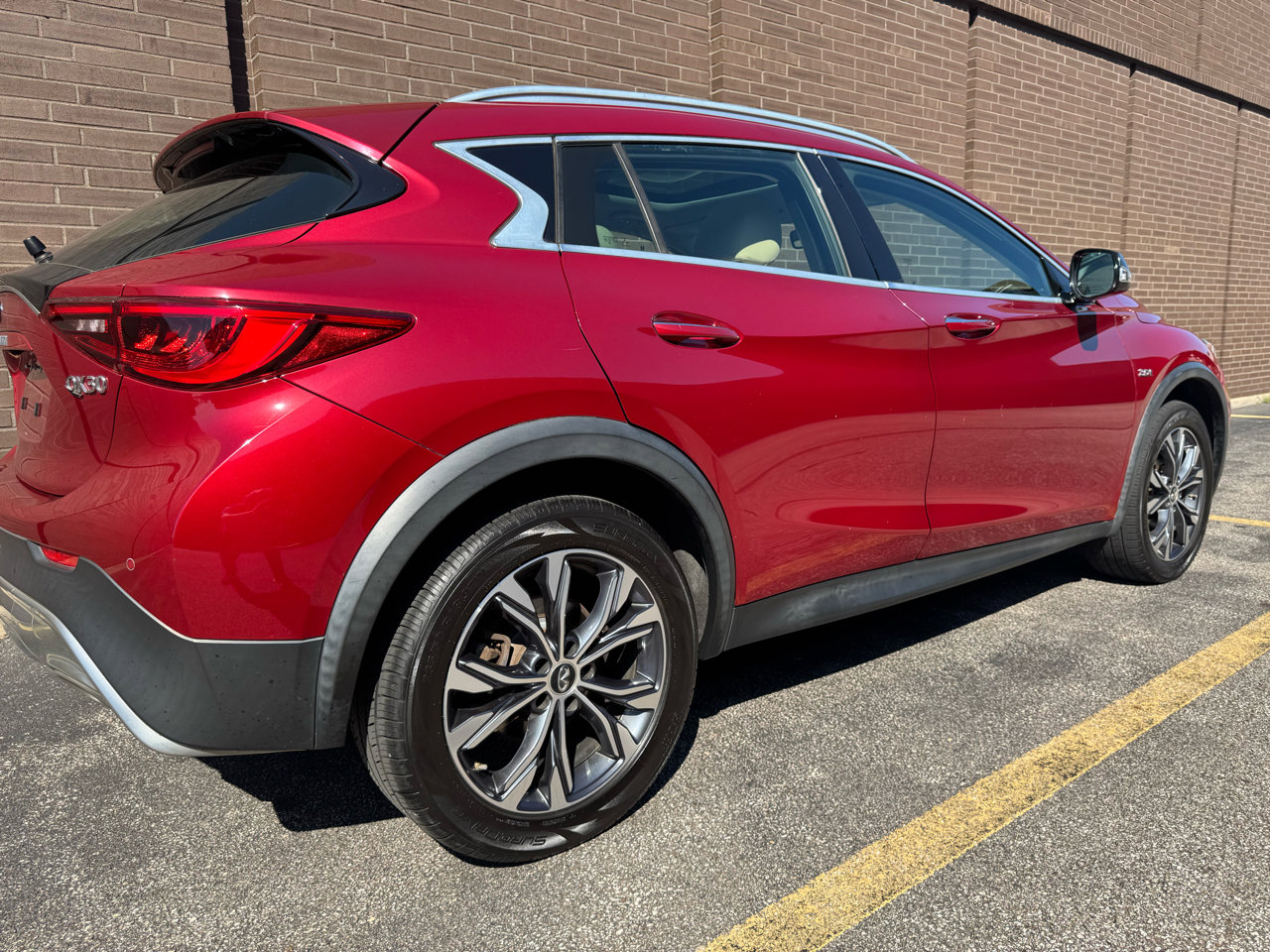Used 2018 INFINITI QX30 Premium w/ Navigation Package image 33