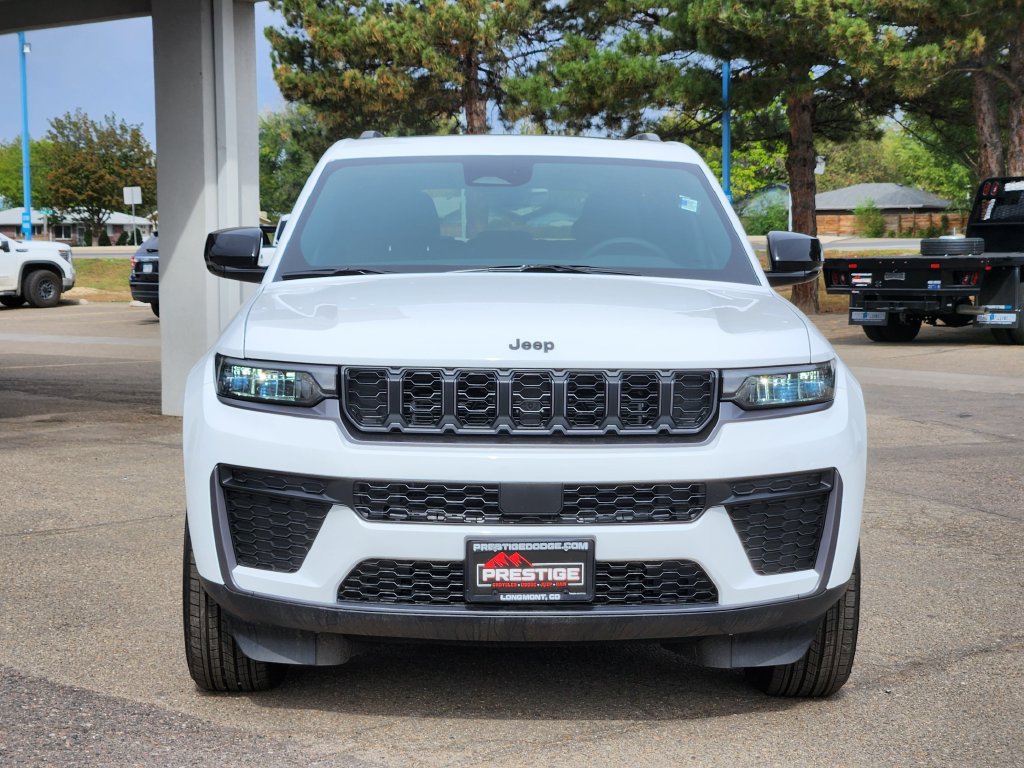New 2026 Jeep Grand Cherokee Altitude AWD/4WD image 5