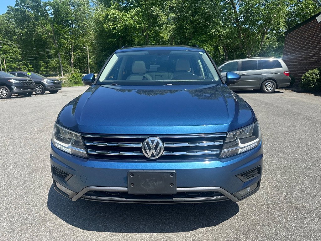Used 2018 Volkswagen Tiguan SE w/ Panoramic Sunroof Package AWD/4WD image 3