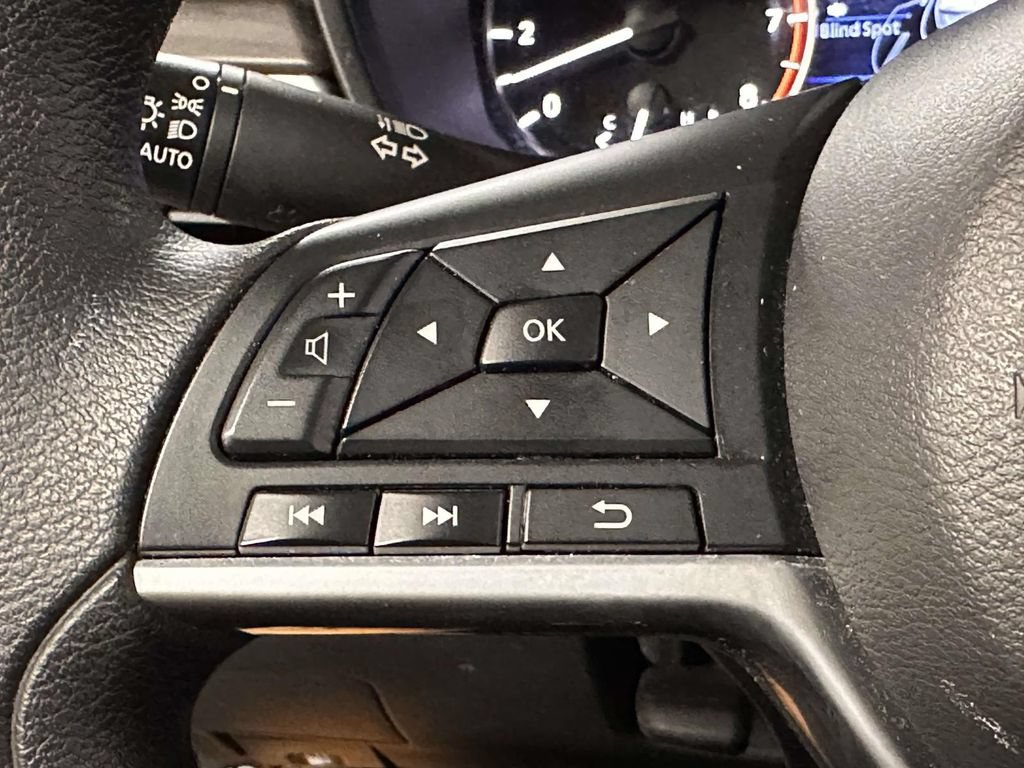 Used 2025 Nissan Altima 2.5 SV FWD image 20