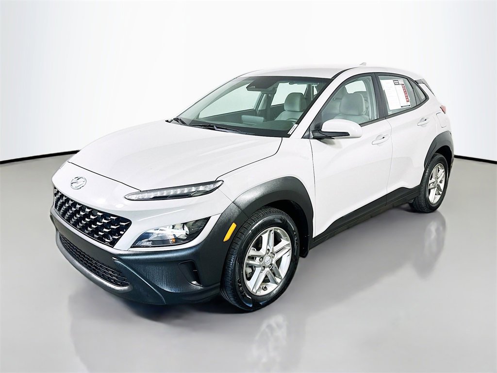 Used 2022 Hyundai Kona SE image 3