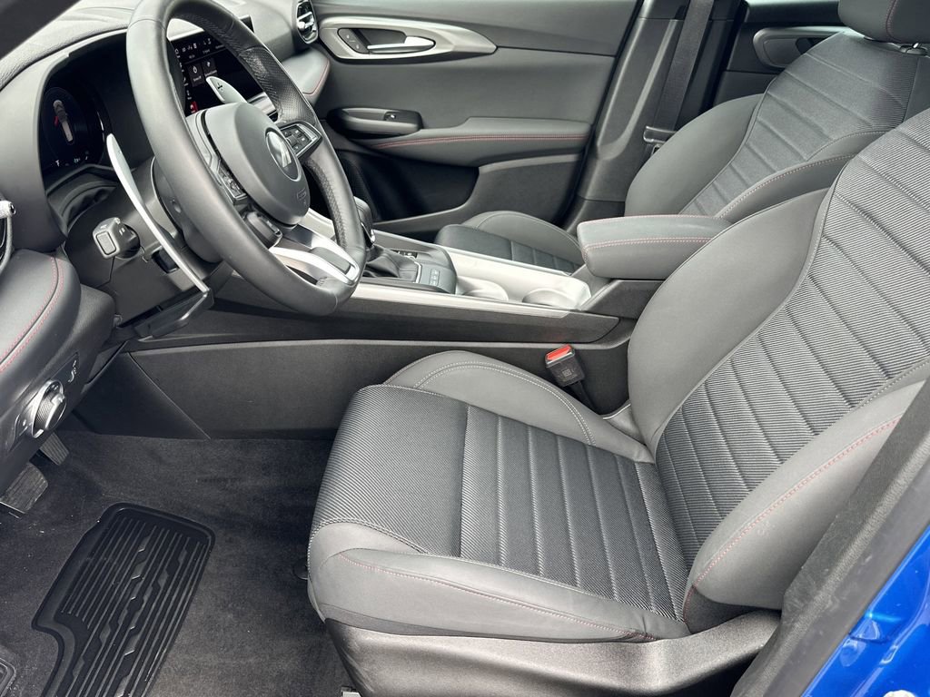 Certified 2025 Dodge Hornet R/T w/ Tech Pack image 14