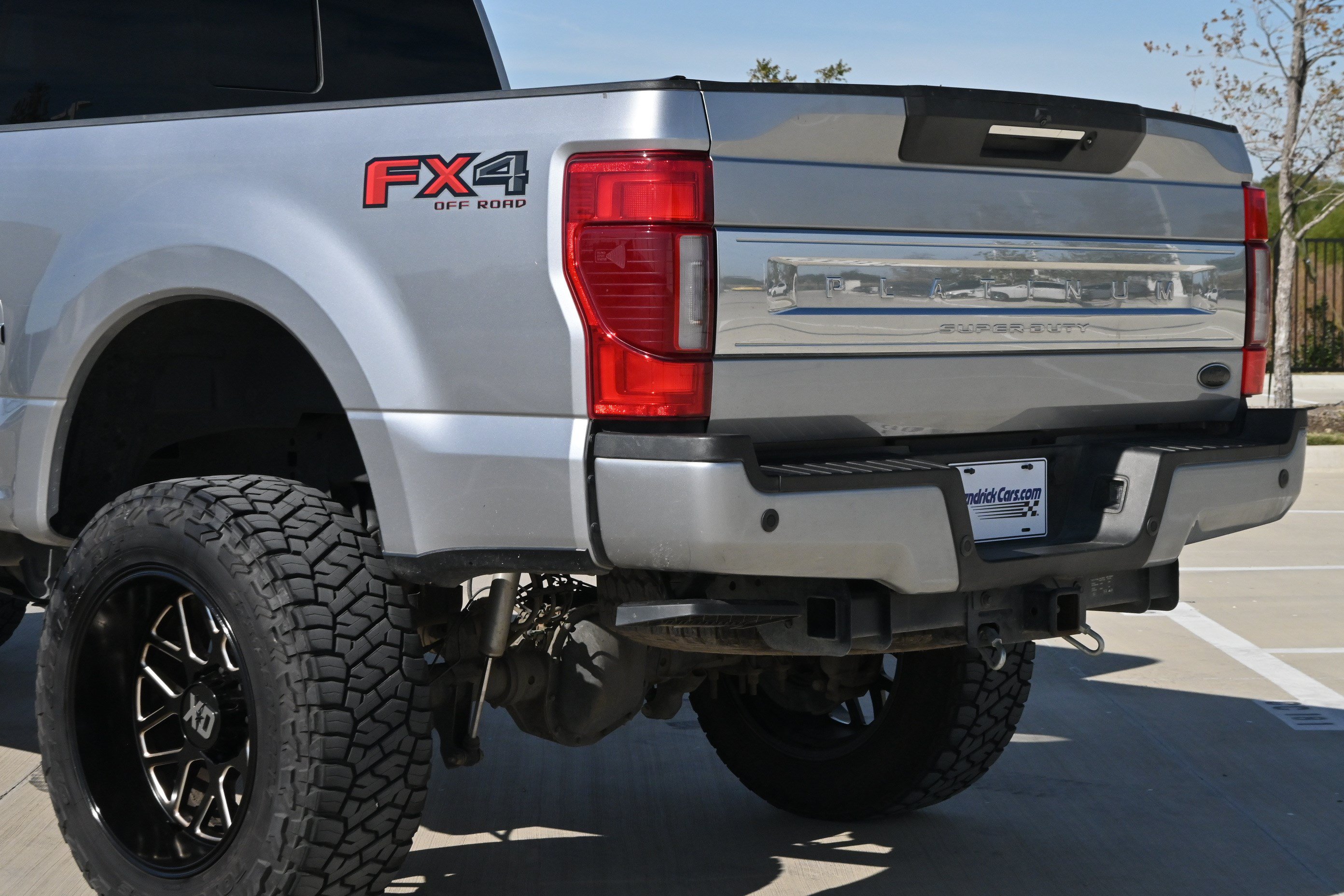 Used 2022 Ford F250 Platinum w/ FX4 Off-Road Package AWD/4WD image 10
