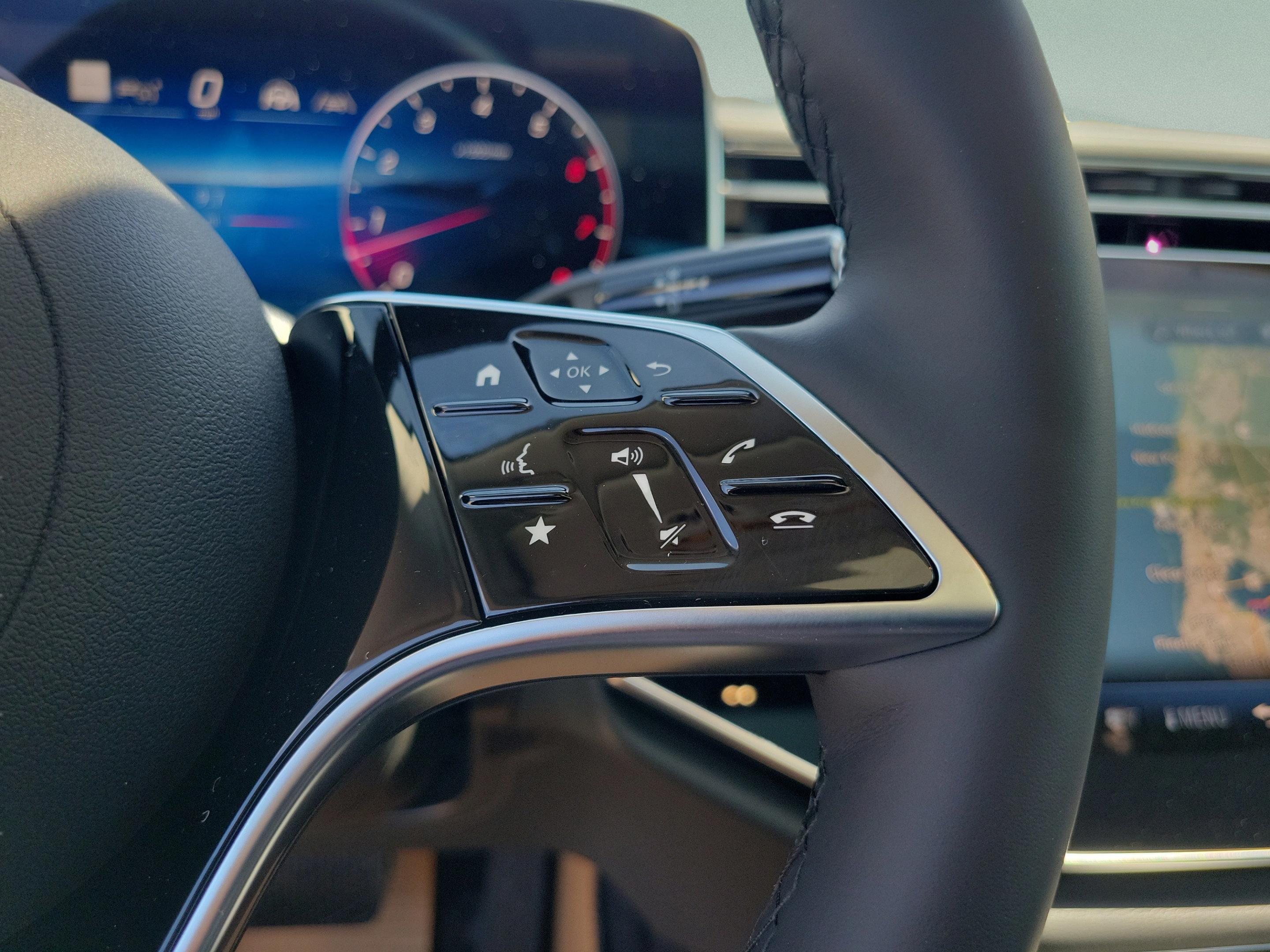 New 2026 Mercedes-Benz E 450 4MATIC Sedan image 23