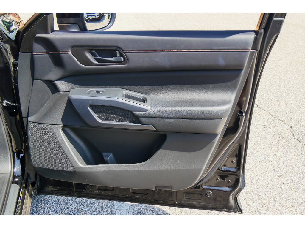 Used 2023 Nissan Pathfinder Rock Creek AWD/4WD image 15