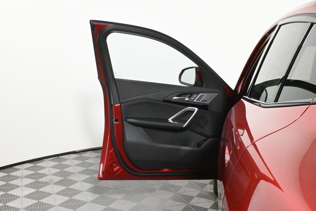 Used 2026 BMW X2 xDrive28i w/ Technology Package image 28