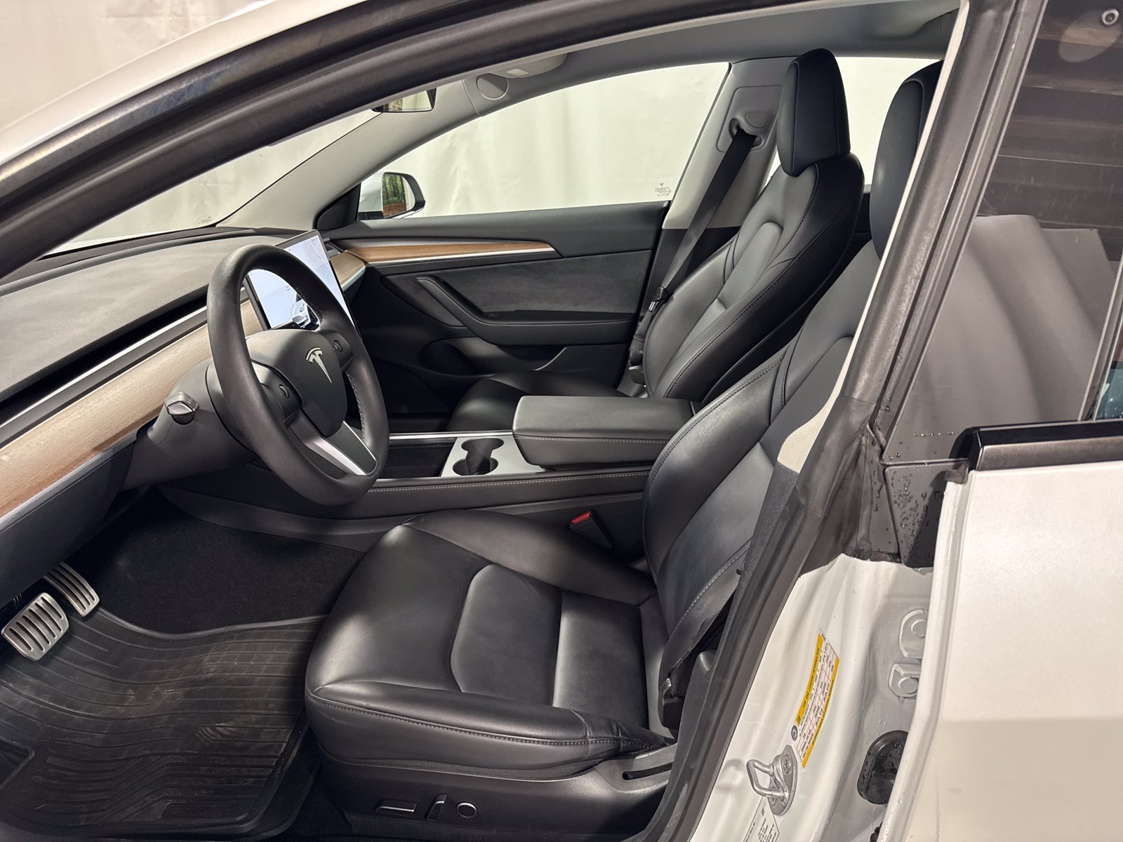 Used 2023 Tesla Model 3 Performance AWD/4WD image 3