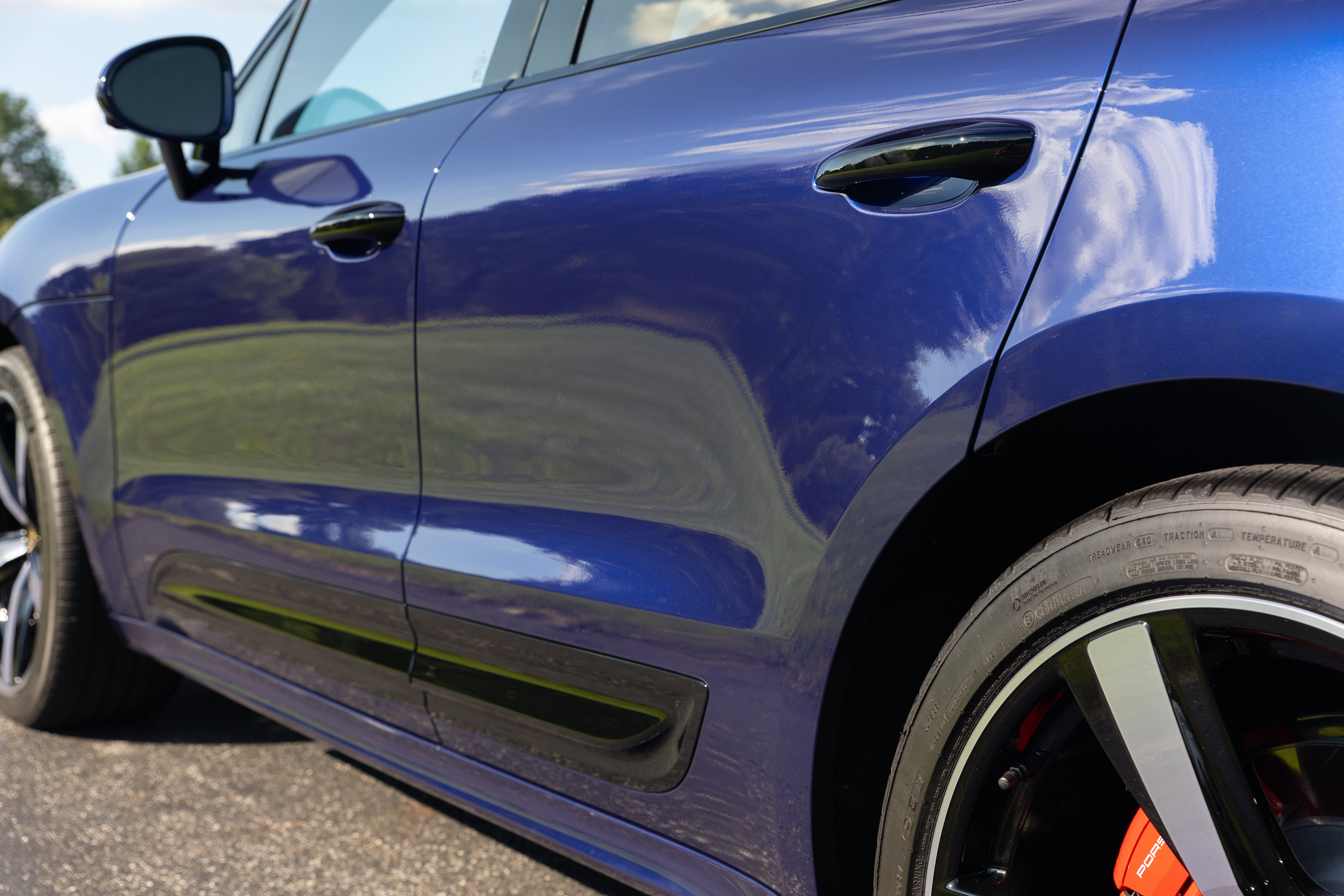 Used 2024 Porsche Macan GTS AWD/4WD image 46