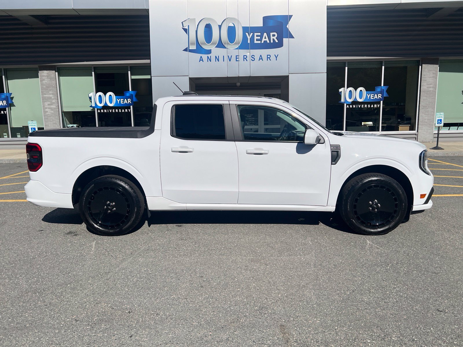 Used 2025 Ford Maverick Lobo AWD/4WD image 7