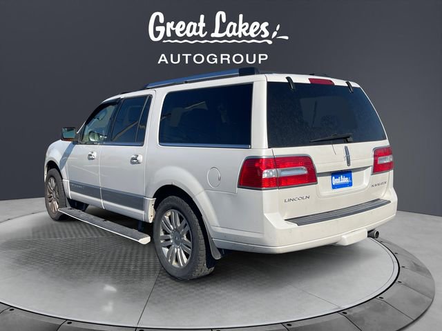 Used 2014 Lincoln Navigator L 4WD image 3