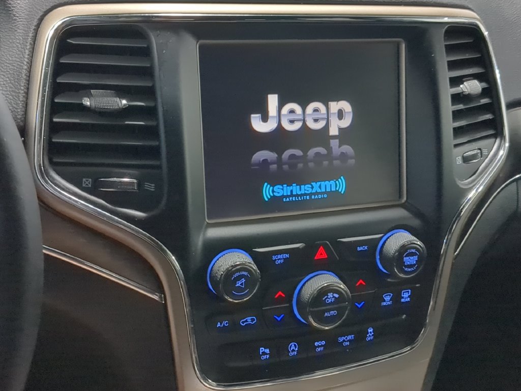 Used 2017 Jeep Grand Cherokee Limited AWD/4WD image 33