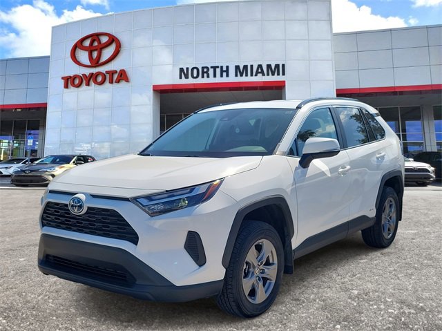Used 2024 Toyota RAV4 XLE image 2