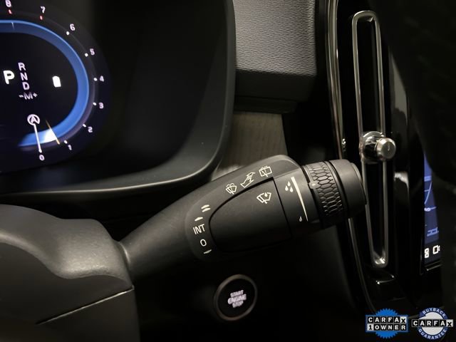 Used 2025 Volvo XC40 B5 Plus image 35