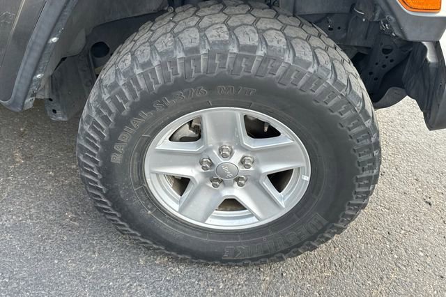 Used 2022 Jeep Gladiator Sport image 11