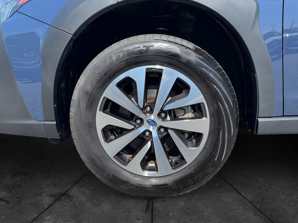 Certified 2025 Subaru Outback Premium AWD/4WD image 14