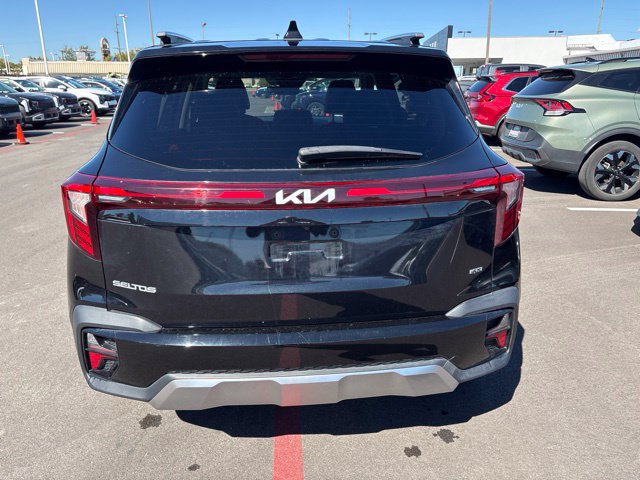Used 2024 Kia Seltos S AWD/4WD image 6