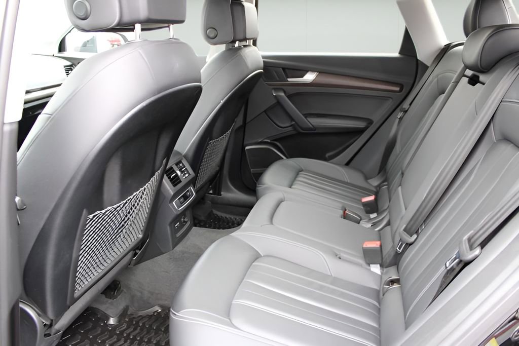 Used 2023 Audi Q5 2.0T Premium Plus w/ Premium Plus Package AWD/4WD image 19
