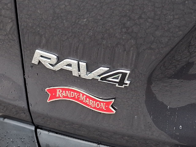 Used 2020 Toyota RAV4 LE w/ All Weather Liner Package AWD/4WD image 25
