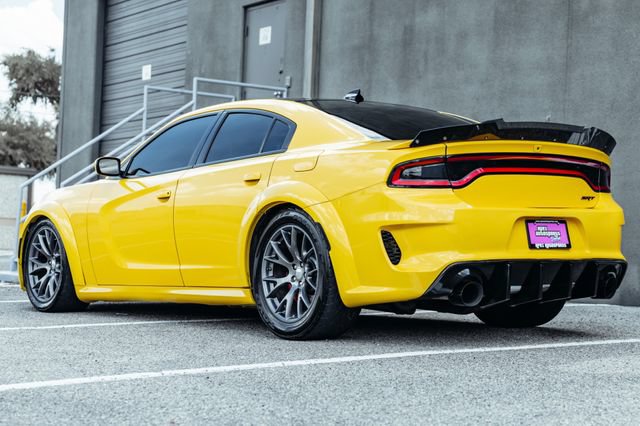 Used 2018 Dodge Charger SRT w/ Technology Group RWD image 9