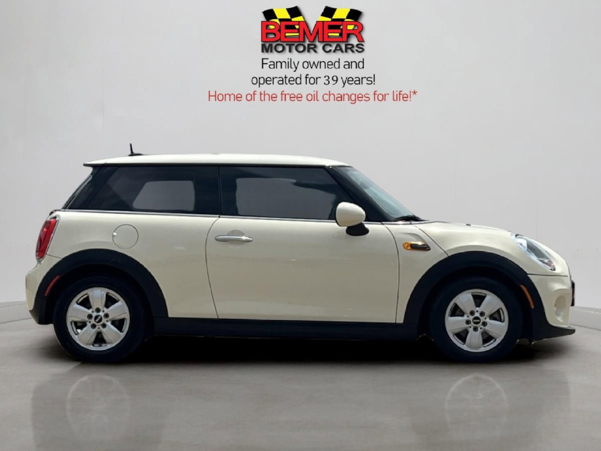 Used 2017 MINI Cooper 2-Door Hardtop FWD image 6