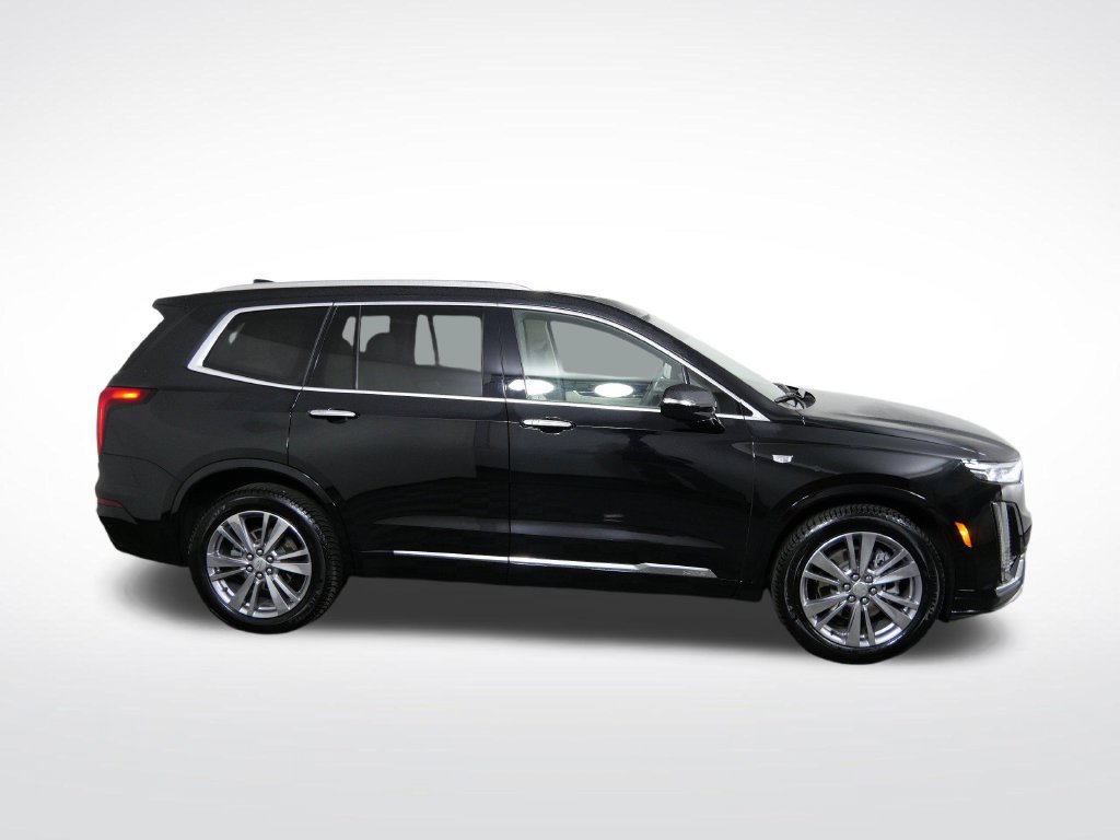 Used 2023 Cadillac XT6 Premium Luxury AWD/4WD image 2